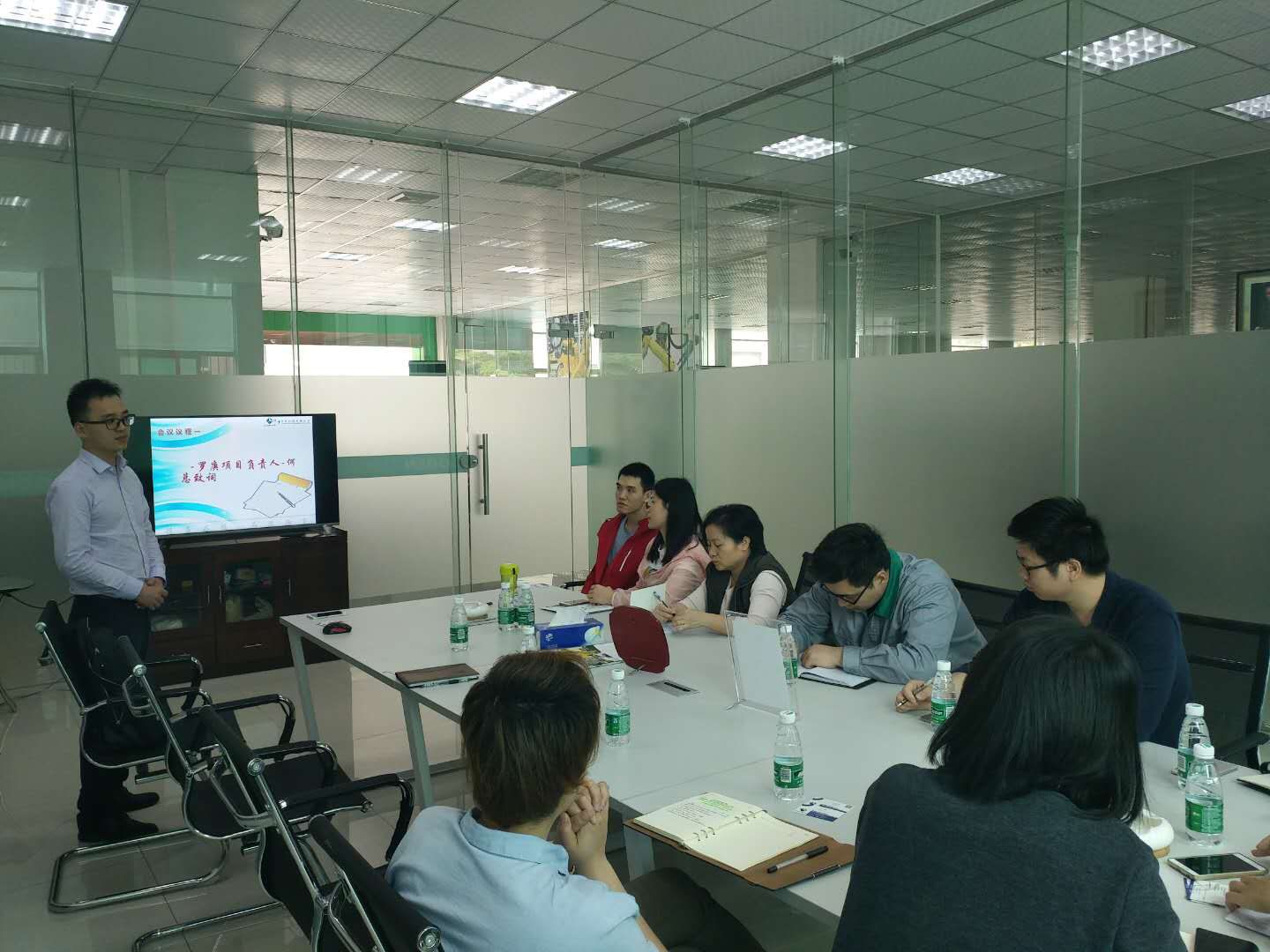 祝贺罗庚机器人签约华体会官方网页版-华体会(中国)ERP